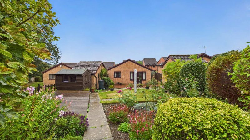 38 Jasmine Gardens, Oswestry, SY11 1UA For Sale 38 Jasmine Gardens, Oswestry, SY11 1UA For Sale