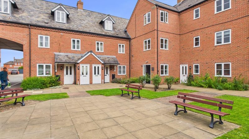 24 Simpson Square St. Michaels Street, Shrewsbury, SY1 2EQ Let Agreed