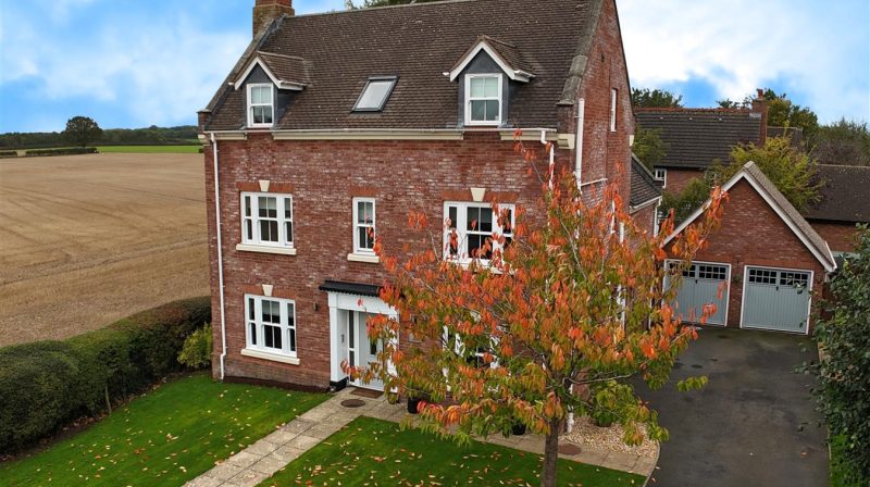 6 Loveridge Drive, Shrewsbury, SY4 2DJ For Sale 6 Loveridge Drive, Shrewsbury, SY4 2DJ For Sale