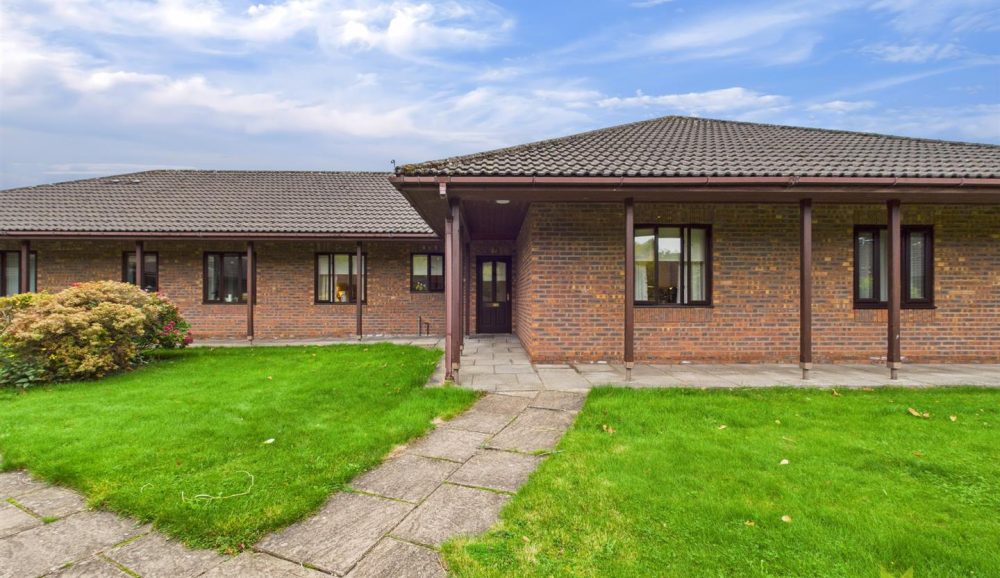 12a Meadowbrook Court Twmpath Lane, Oswestry, SY10 7HD For Sale 12a Meadowbrook Court Twmpath Lane, Oswestry, SY10 7HD For Sale