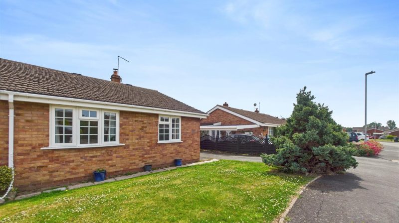 63 Somerset Way, Shrewsbury, SY4 5TW For Sale