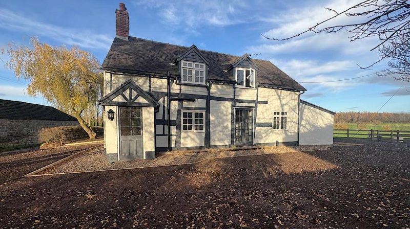 8 Haston Road, Shrewsbury, SY4 3DJ To Let