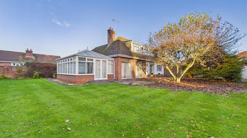 Hidcote Weston Avenue, Oswestry, SY11 2BH For Sale