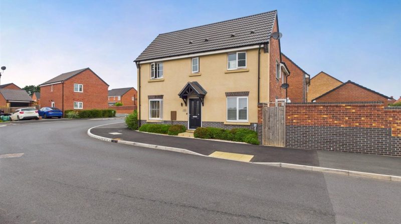 36 Holland Drive, Shrewsbury, SY2 5WA For Sale