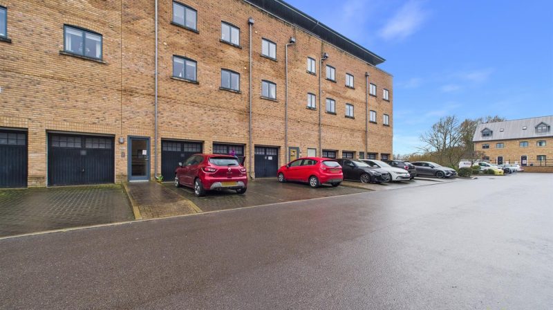 6 Saffron House Mill Road, Shrewsbury, SY2 6FR For Sale