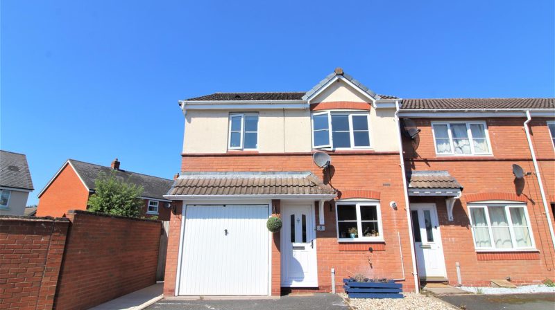 8 Harris Croft, Shrewsbury, SY4 5DU To Let