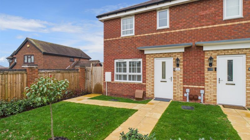 12 Yewbrey Close, Shrewsbury, SY3 5FG For Sale
