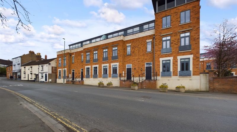 5 The Anchorage Coton Hill, Shrewsbury, SY1 2DP For Sale