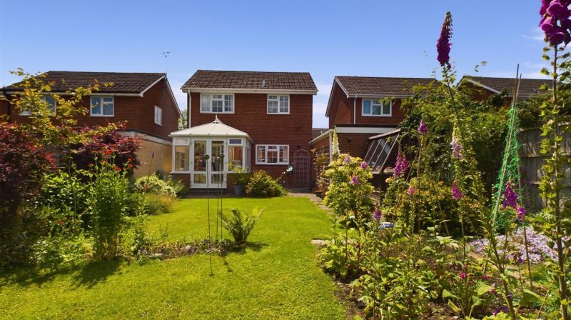 71 Bridge Way, Shrewsbury, SY4 4PG For Sale