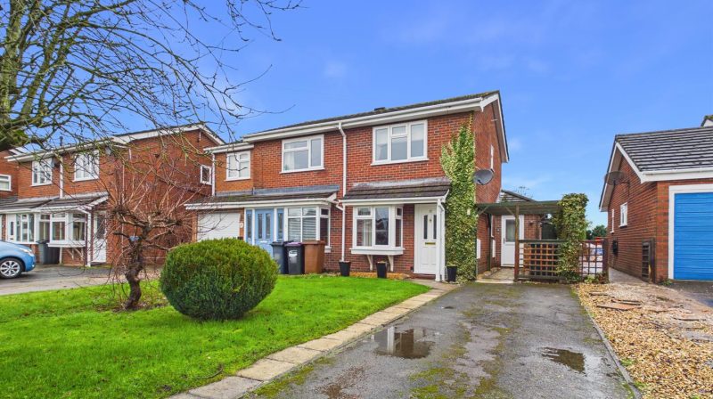 17 Cambrian Avenue, Oswestry, SY11 4DS For Sale