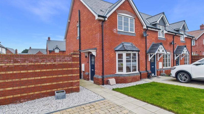 20 The Clayfields, Telford, TF6 5FE To Let