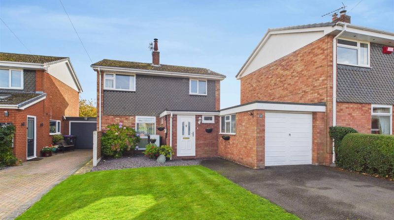 47 The Oval, Shrewsbury, SY3 8ES For Sale