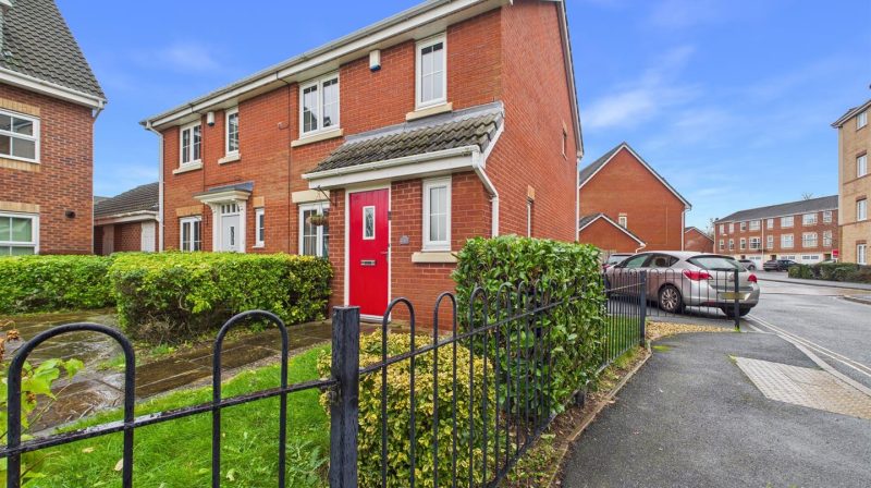 128 Greenfields Gardens, Shrewsbury, SY1 2RP For Sale