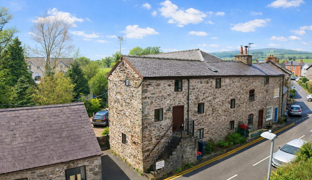 3 Malthouse Cottages , Oswestry, SY10 7QB For Sale 3 Malthouse Cottages , Oswestry, SY10 7QB For Sale