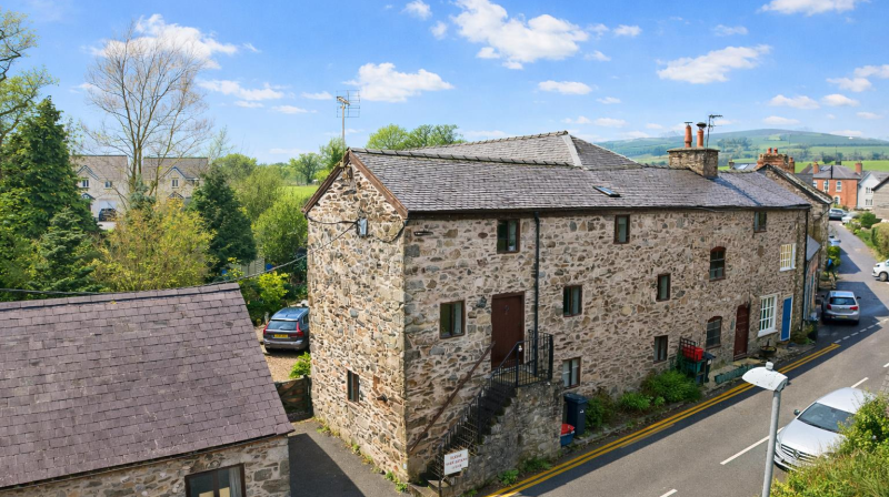 3 Malthouse Cottages , Oswestry, SY10 7QB For Sale