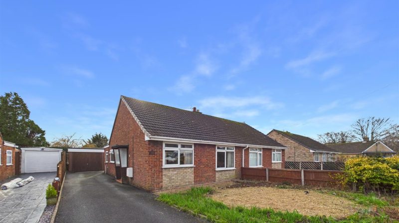 5 Friars Close, Oswestry, SY11 2LR For Sale
