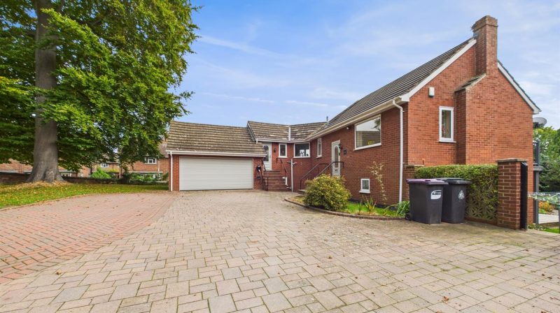 Oakdene Lowe Hill Road, Wem, SY4 5UA For Sale