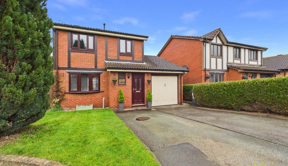 4 Crampton Court, Oswestry, SY11 2YP For Sale