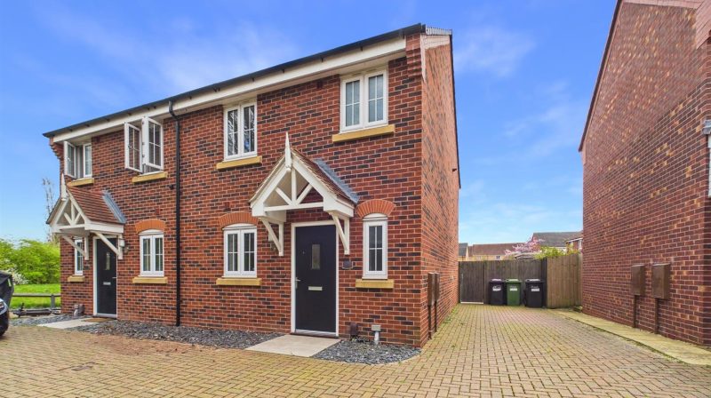 59 Hendrick Crescent, Shrewsbury, SY2 6JF For Sale