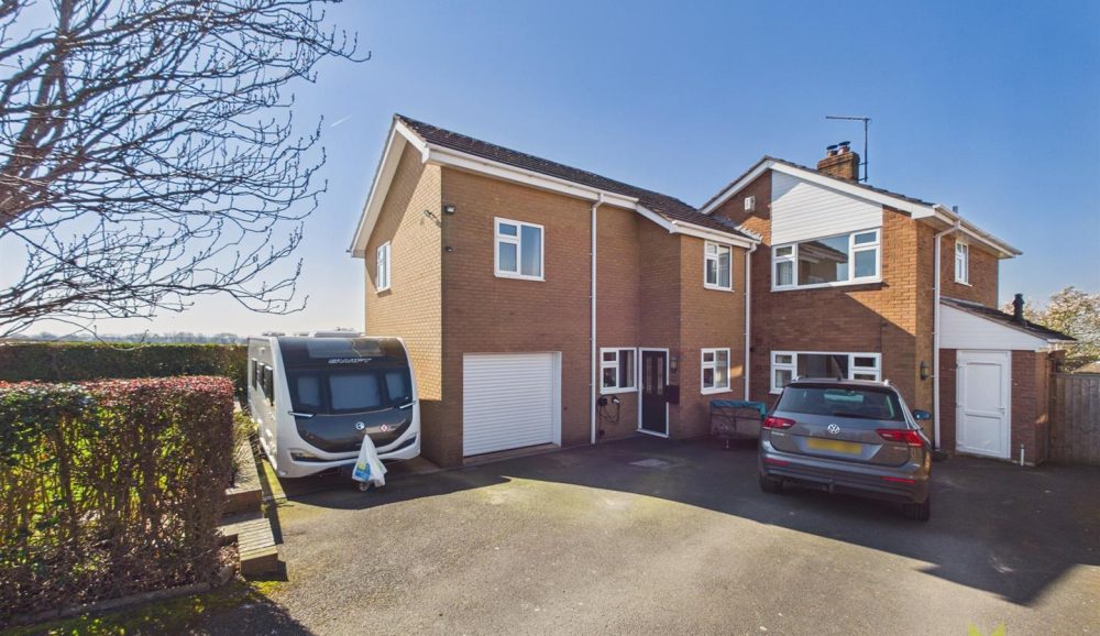 10 Field Drive, Shrewsbury, SY4 3LB For Sale