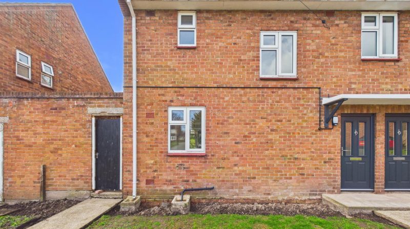 19 Church Close, Shrewsbury, SY4 4JX For Sale