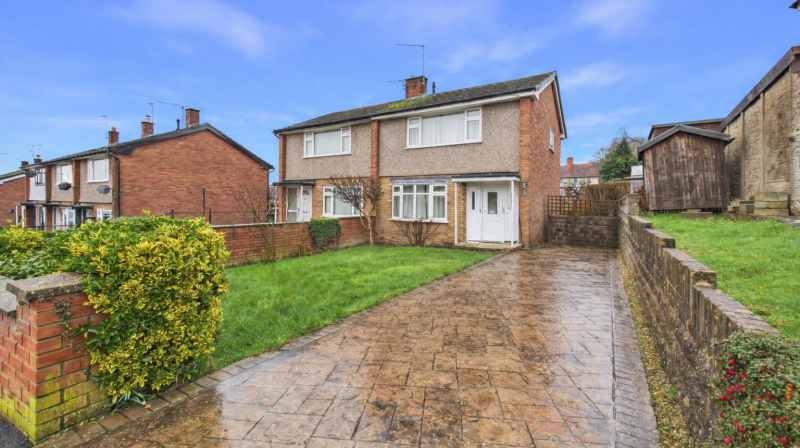 86 Vyrnwy Road, Oswestry, SY11 1NZ For Sale