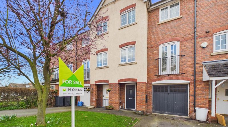 60 The Chestnuts, Shrewsbury, SY5 6JH For Sale