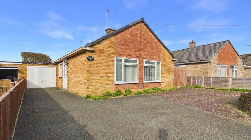 27 Cabin Lane, Oswestry, SY11 2LY For Sale