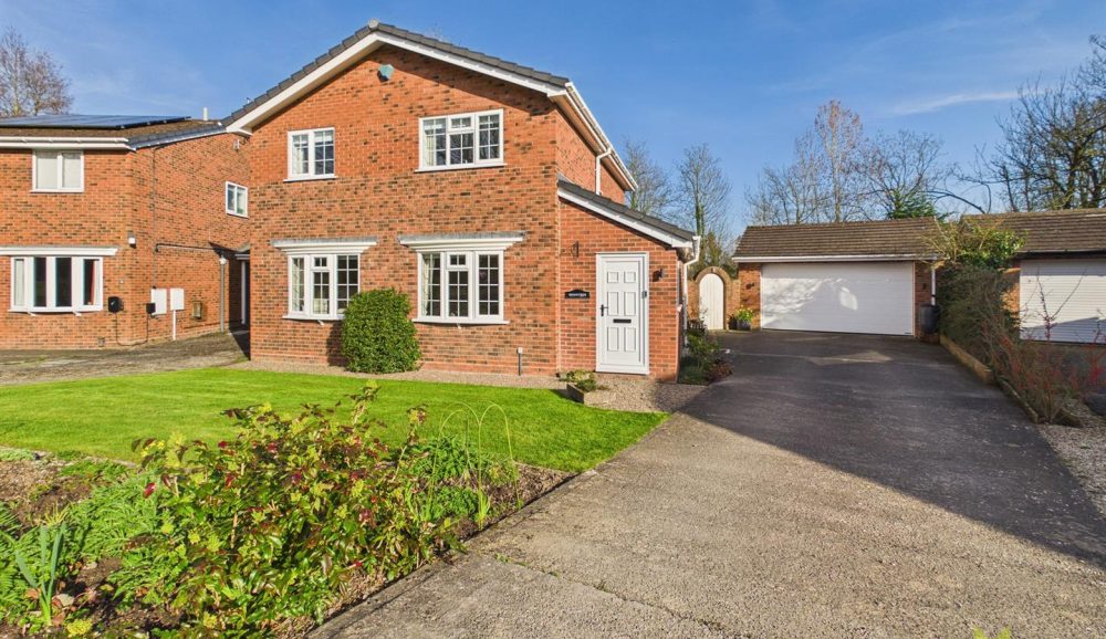 17 Glentworth Close, Oswestry, SY10 9PY For Sale