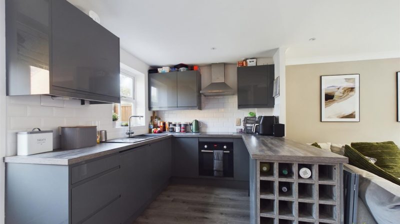 23 Windmill Meadow, Shrewsbury, SY4 5YH SSTC