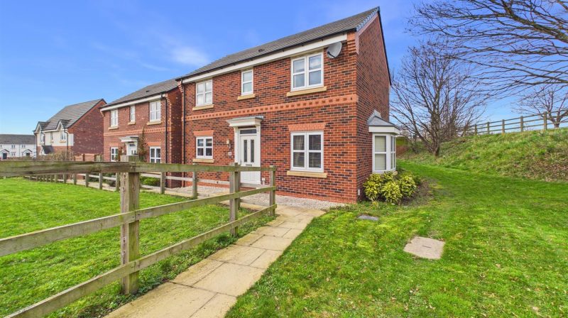 55 Hendrick Crescent, Shrewsbury, SY2 6JF For Sale