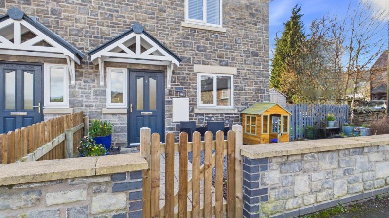 1 Cysgod Y Gyrn, Oswestry, SY10 7LQ For Sale