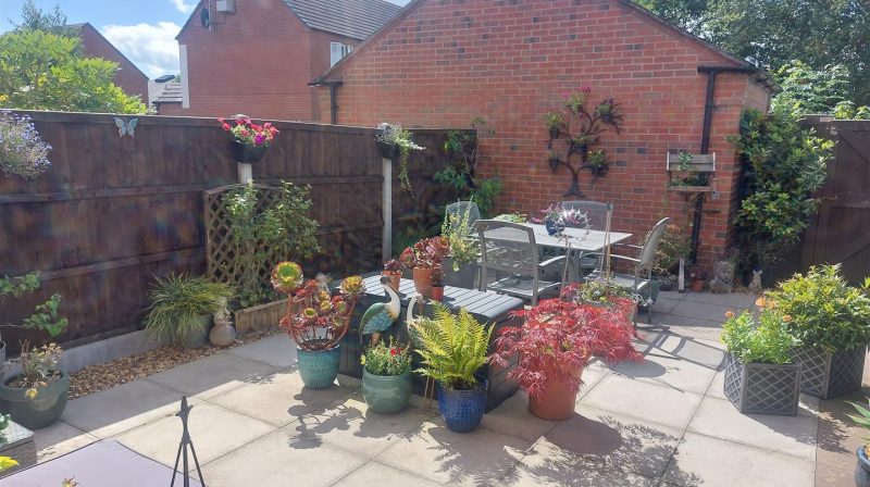 5 Dickins Meadow, Shrewsbury, SY4 5FD For Sale