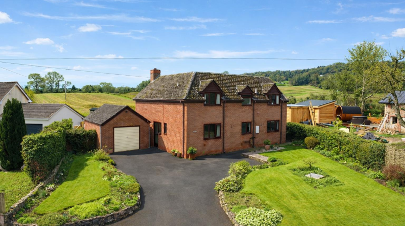 Jacaranda , Oswestry, SY10 8LL For Sale