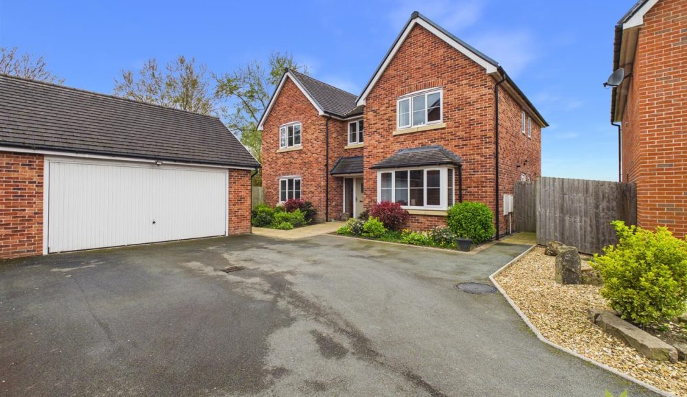 62 Prescott Court, Shrewsbury, SY4 2BF For Sale
