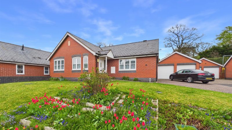 19 Maes Myllin, Llanfyllin, SY22 5DQ For Sale