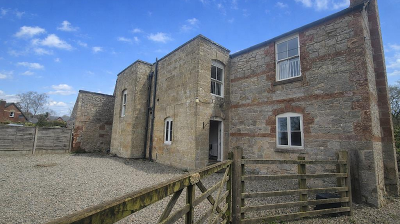 Mine House Mine Bank, Shrewsbury, SY4 3JW To Let