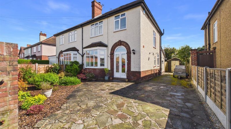 14 Monkmoor Avenue, Shrewsbury, SY2 5DZ For Sale