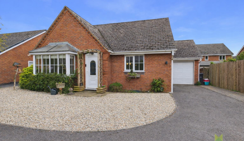 3 Cae Haidd, Llanymynech, SY22 6FA For Sale