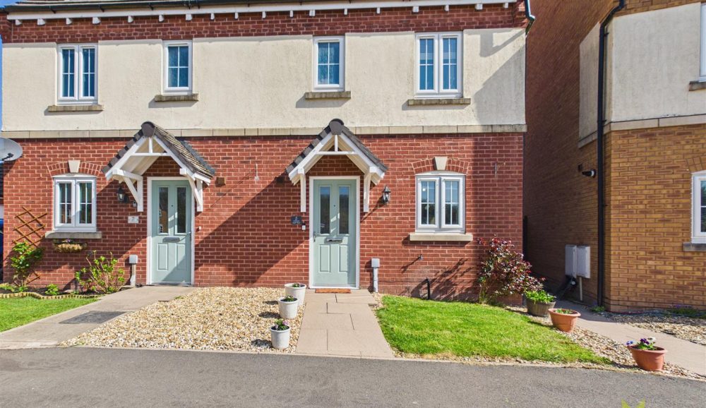 5 Lawford Gardens, Oswestry, SY11 3GX For Sale