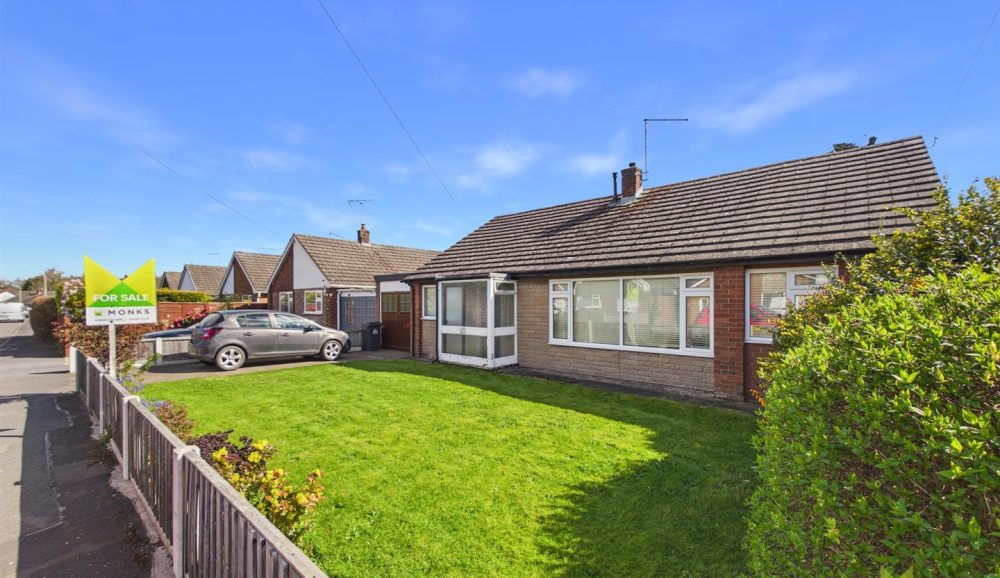 39 Roden Grove, Shrewsbury, SY4 5HJ For Sale