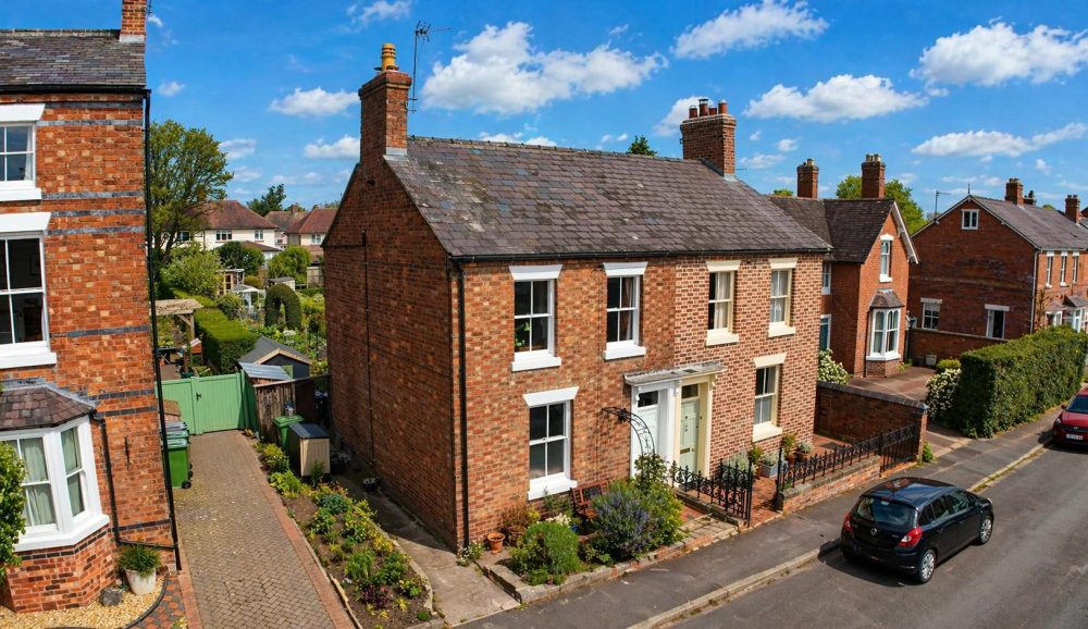 32 Oak Street, Shrewsbury, SY3 7RQ For Sale