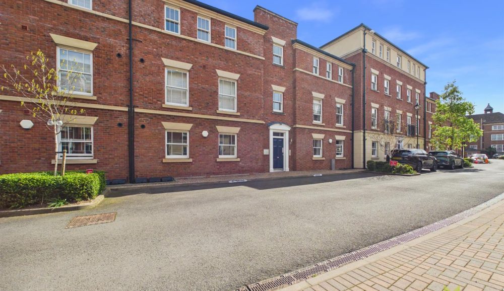 112 The Old Meadow, Shrewsbury, SY2 6GA For Sale