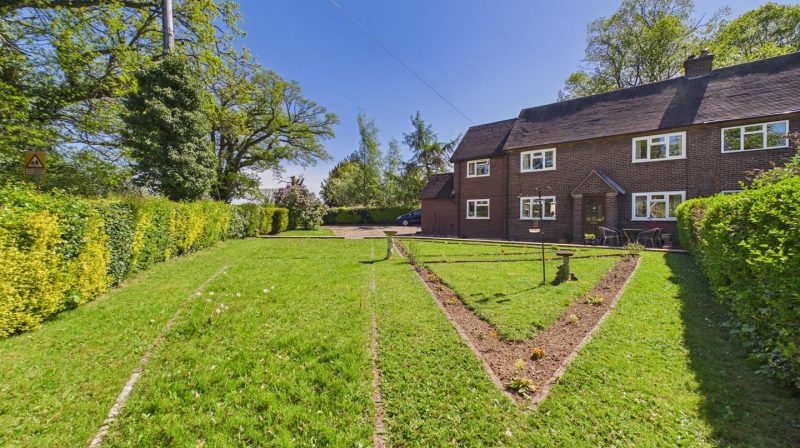 70 The Leasowes, Shrewsbury, SY5 9LU For Sale