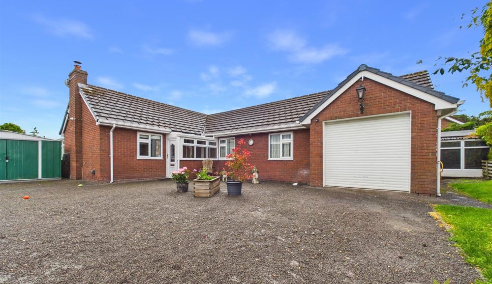 Karina Arddleen, Llanymynech, SY22 6RX For Sale