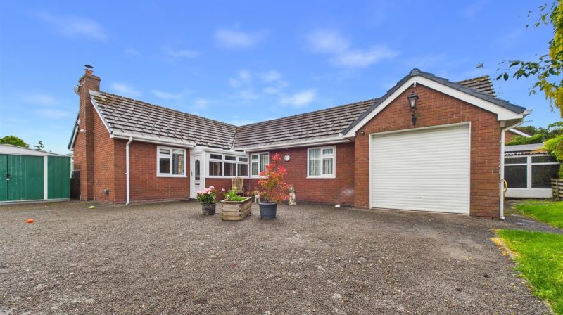 Karina Arddleen, Llanymynech, SY22 6RX For Sale