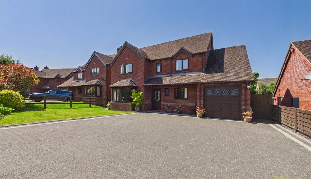15 Limes Paddock, Shrewsbury, SY5 7LF For Sale