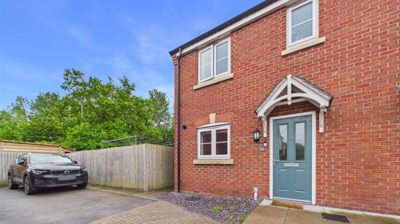 28 Holgate Drive, Shrewsbury, SY1 4TD For Sale