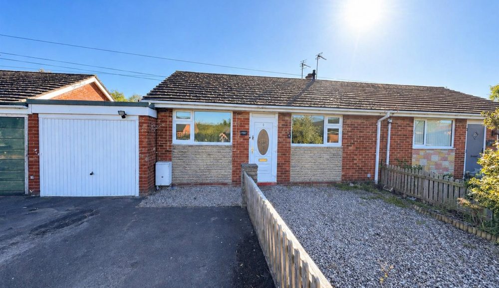 2, The Paddocks Old Chirk Road, Gobowen, SY11 3LA For Sale