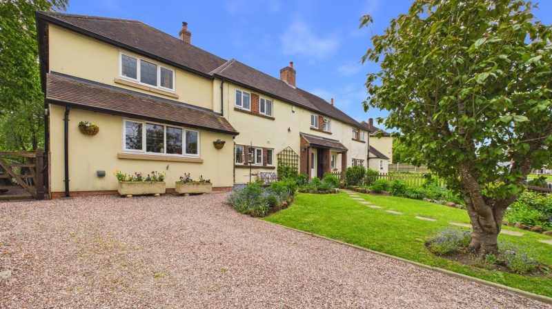 1 The Glebelands, Shrewsbury, SY4 3RU For Sale